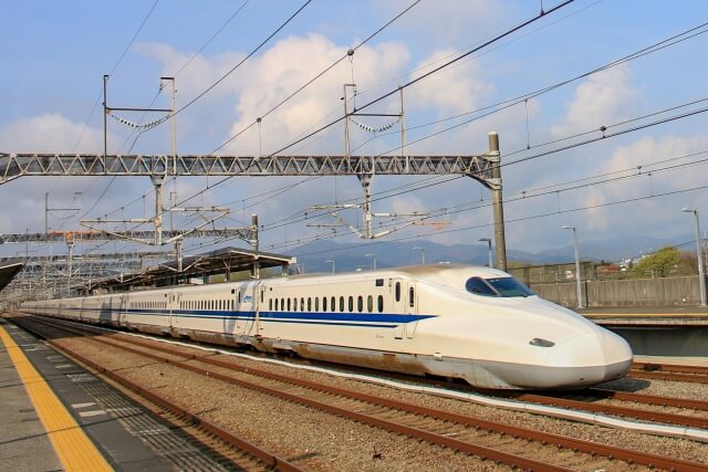 ホームの新幹線