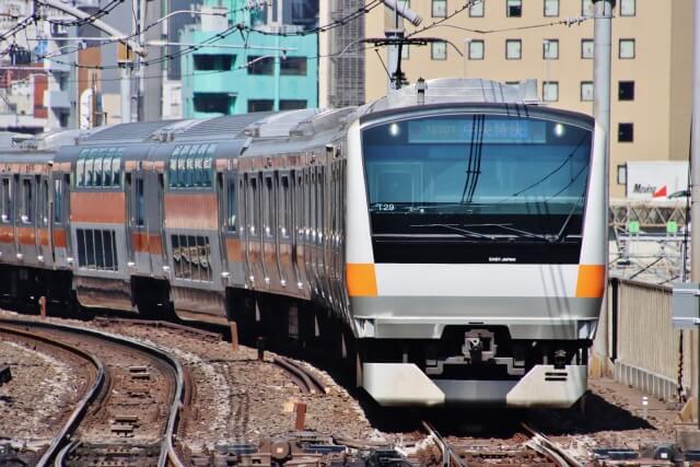 中央線快速の電車