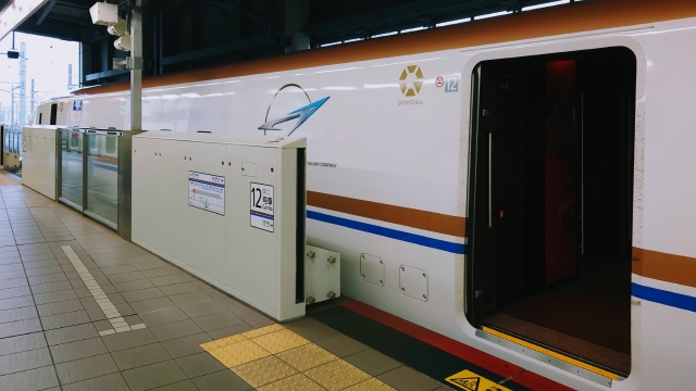 グランクラスの車両入口