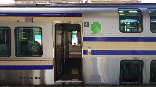 グリーン車入口